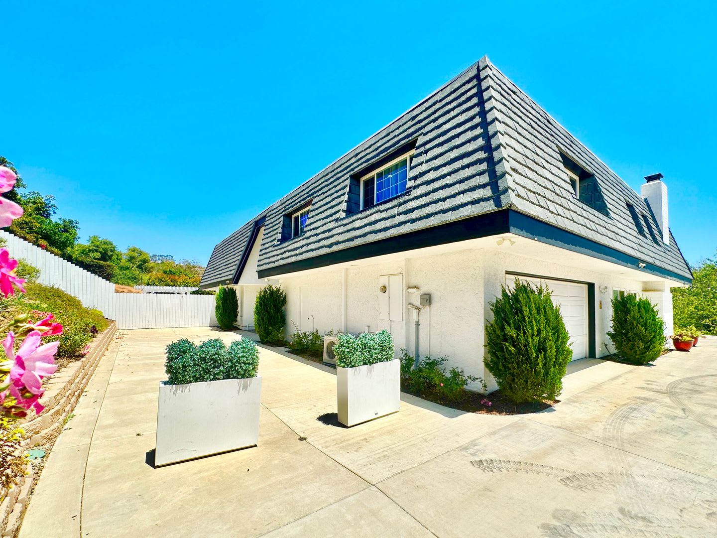 Breathtaking Custom Country Two Story Home Fully Remodeled Beautifully Appointed On Private 20 Acre Property – photo 5