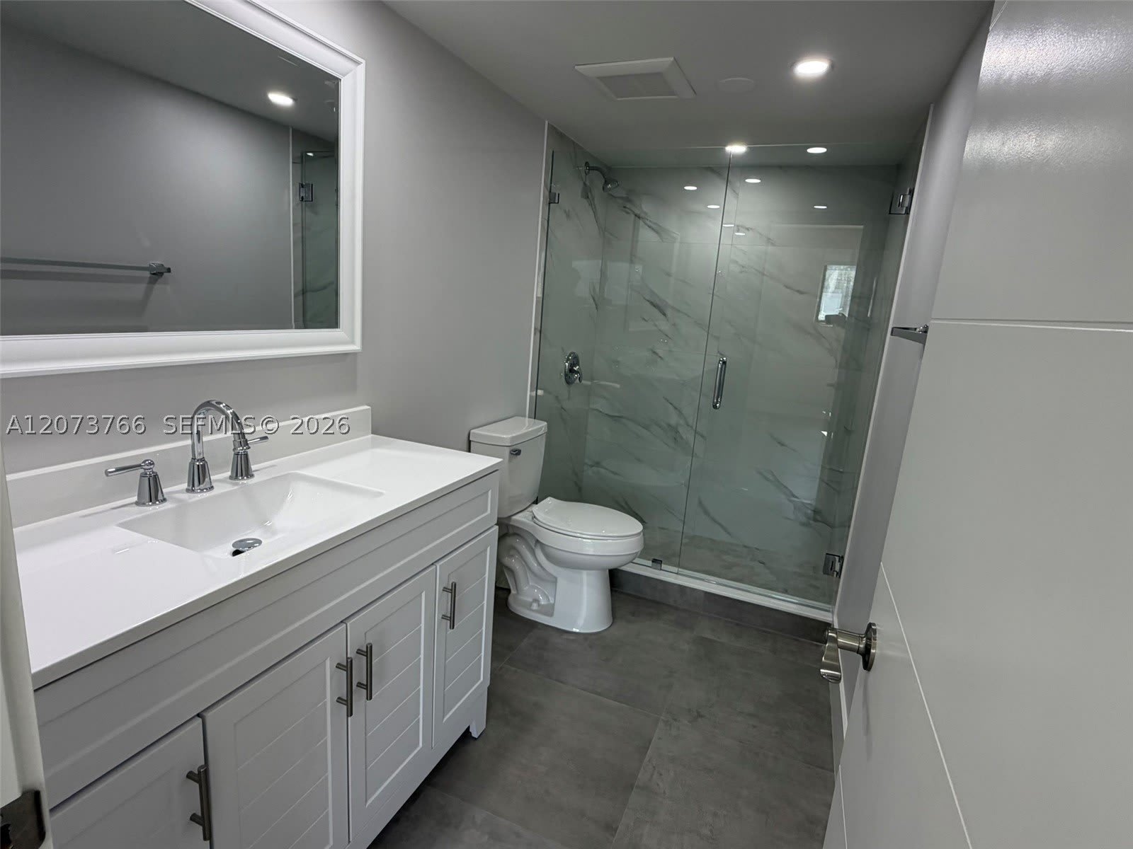 1360 W 41st St – photo 3