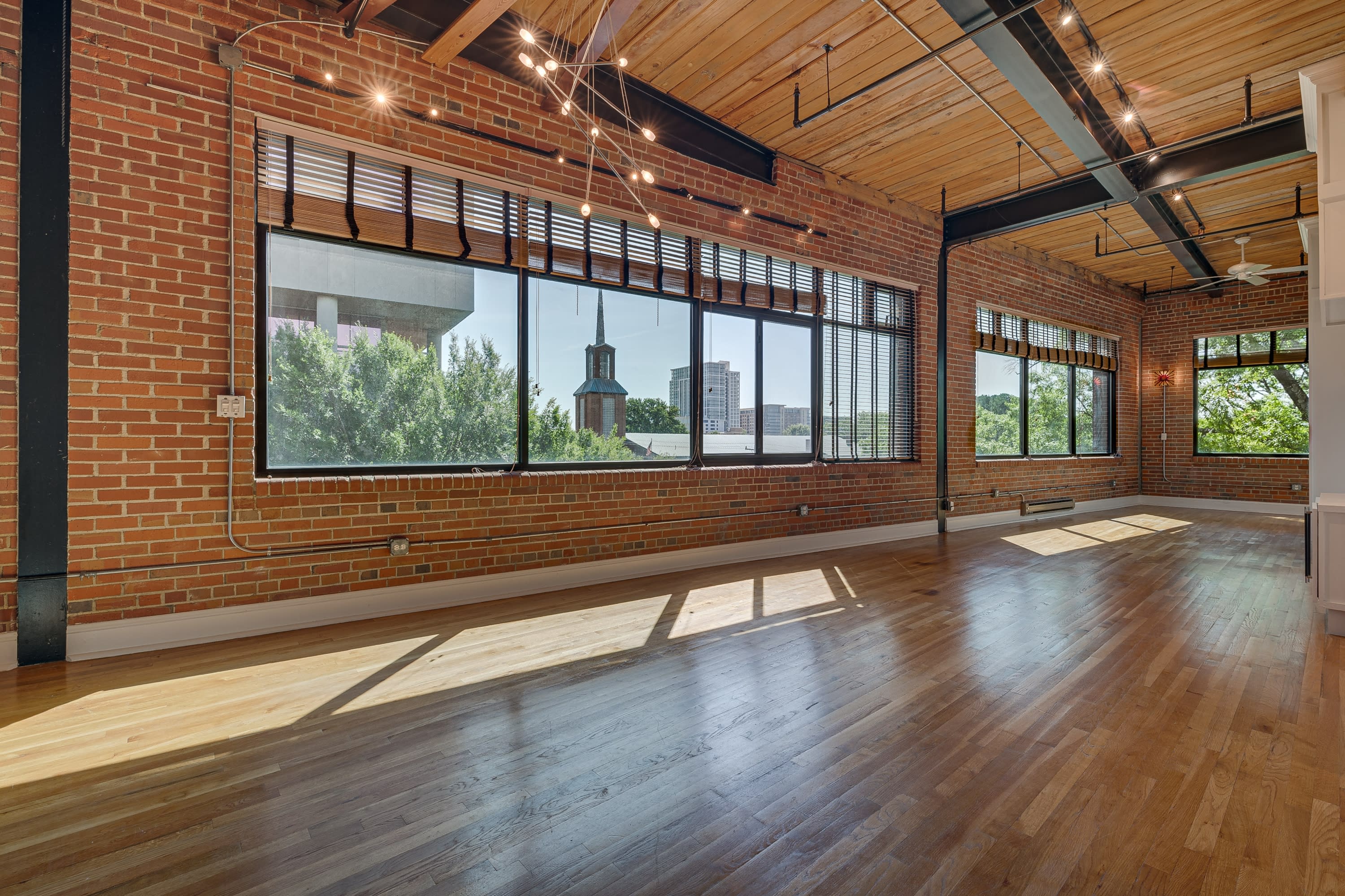 310 Arlington Avenue 1Unit 429 – photo 1