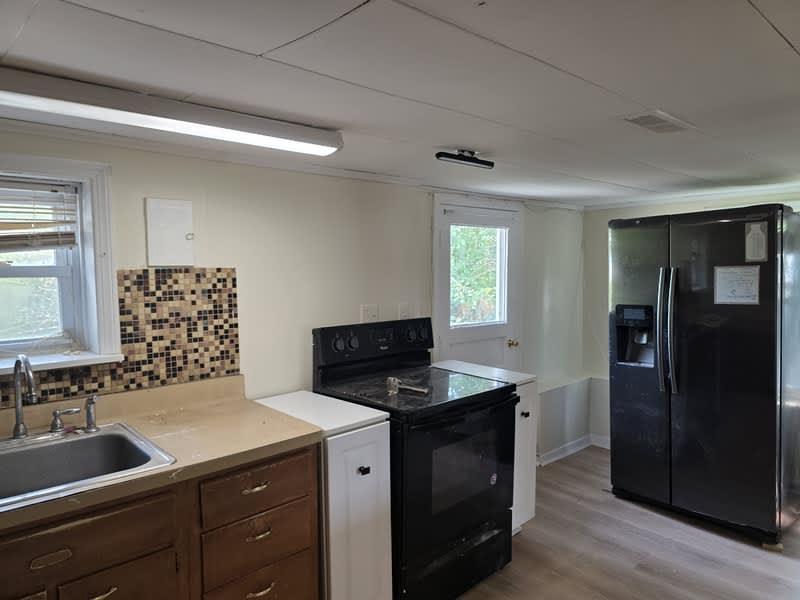 205 Haussauer Road – photo 1