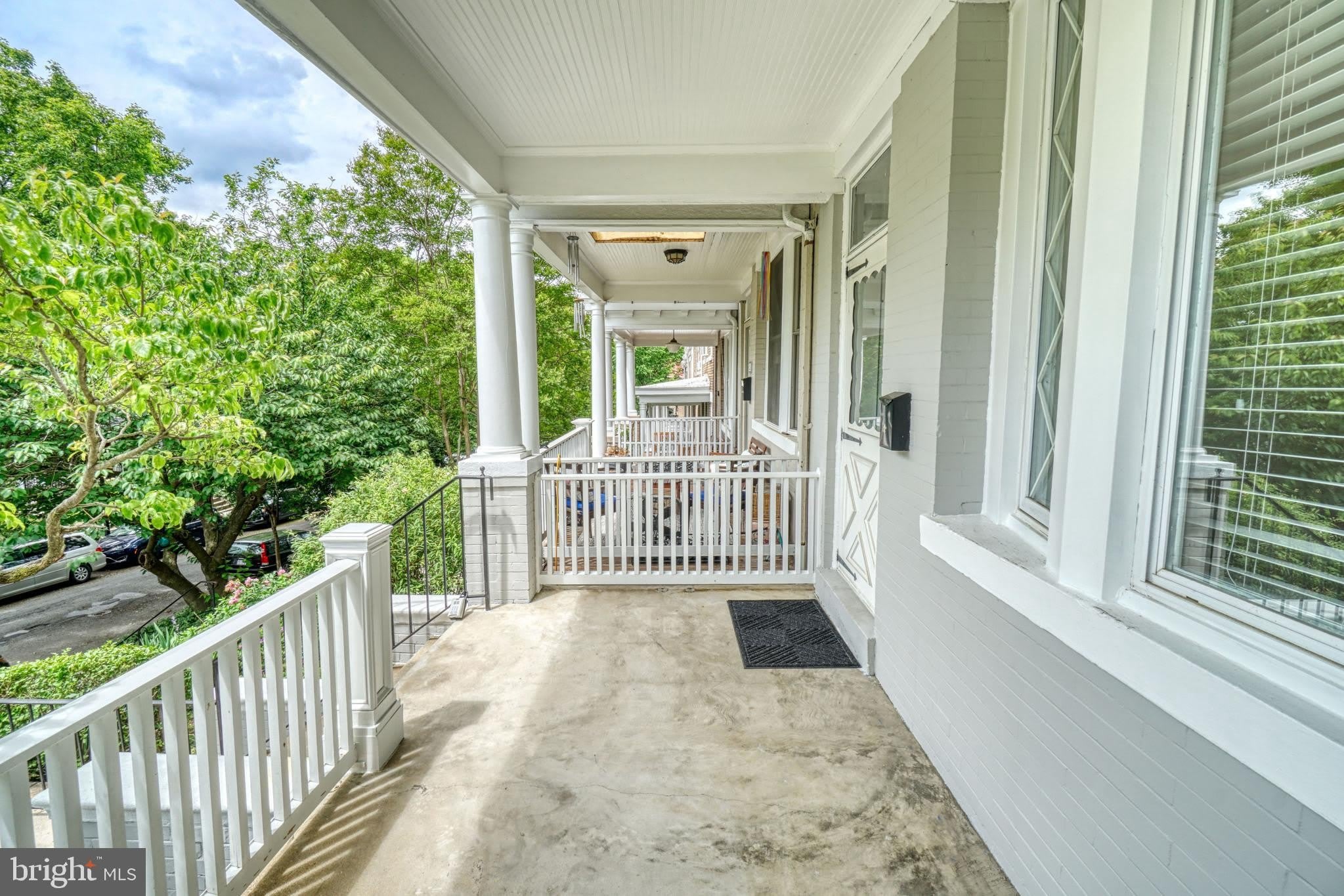 1821 Kilbourne Place Nw – photo 3