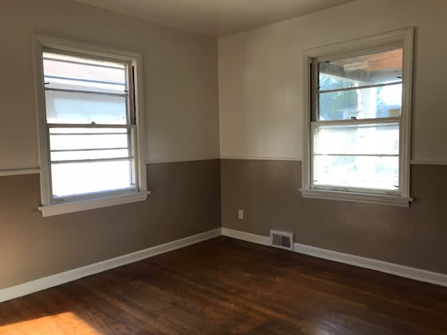 1117 N College St – photo 5