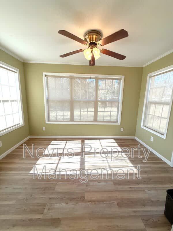 100 W Greenwood Drive – photo 5