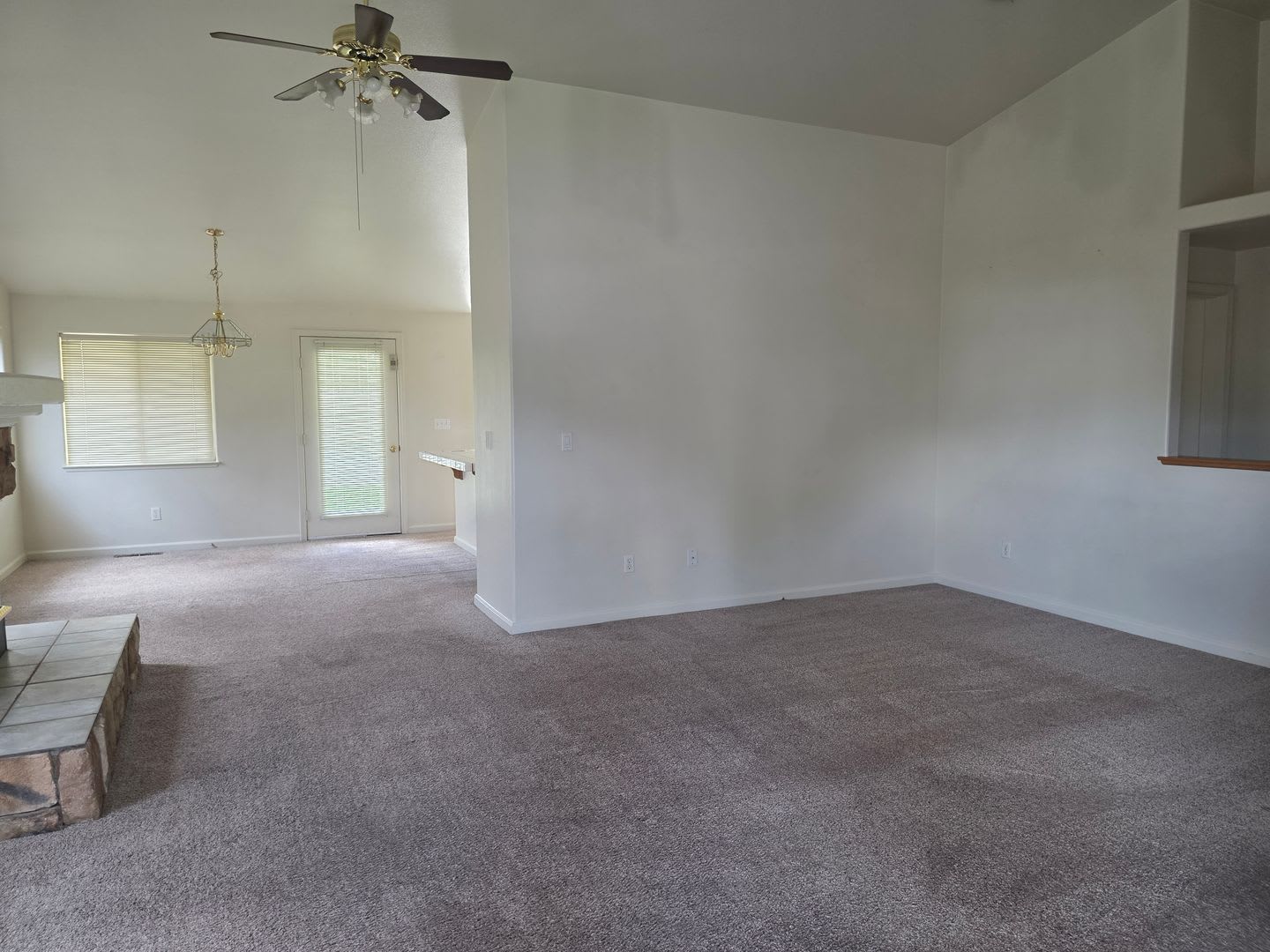 Great location for a 4 bedroom 3 car garage home – photo 3