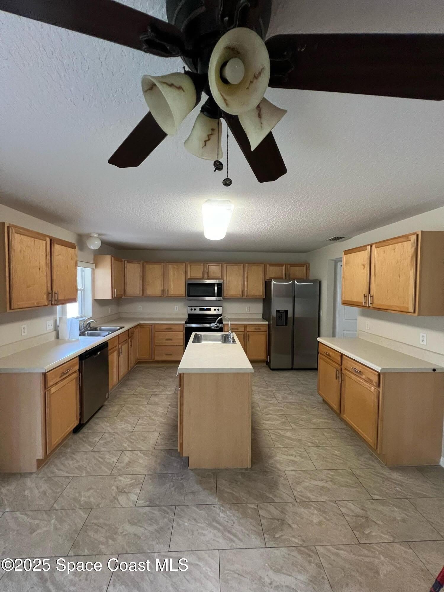 2109 Maeve Circle – photo 5