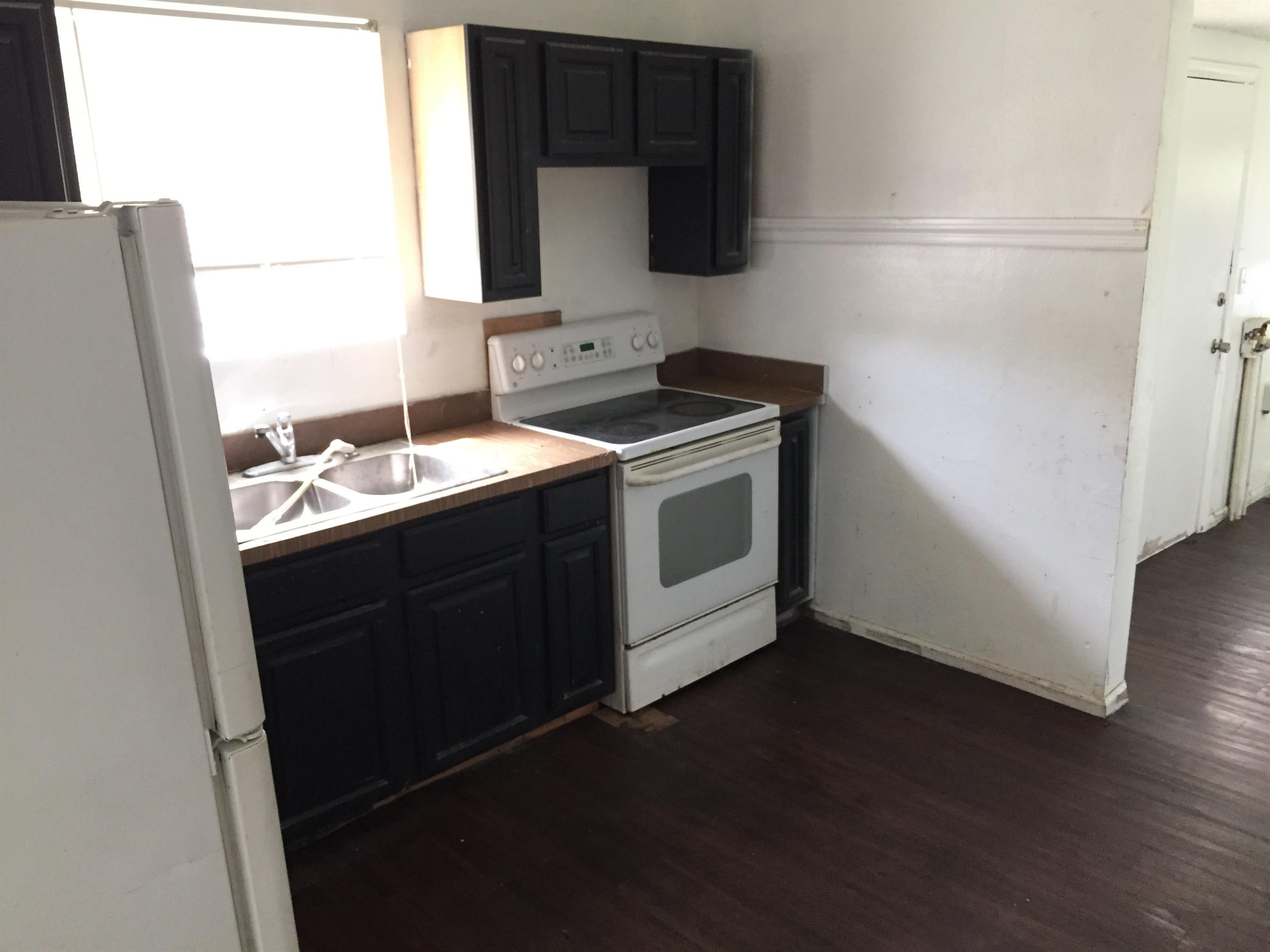 1489 Grothe Street – photo 2