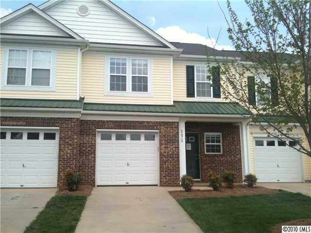 2472 Redmayne Lane – photo 1