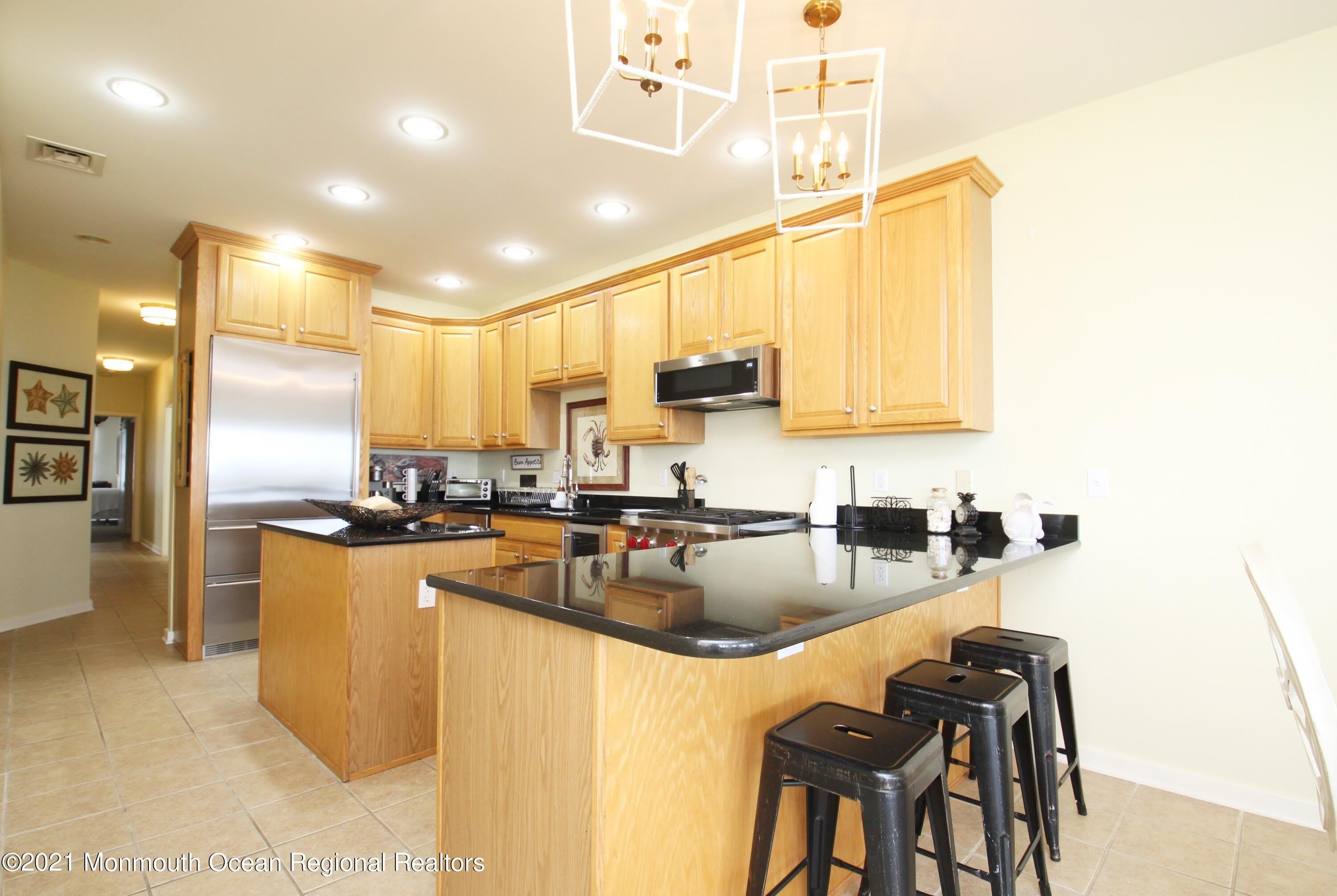 221 Beachfront – photo 4