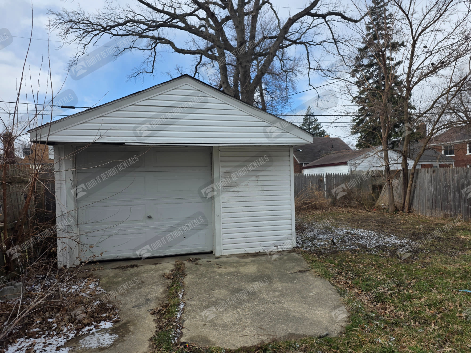 5293 Berkshire St – photo 3