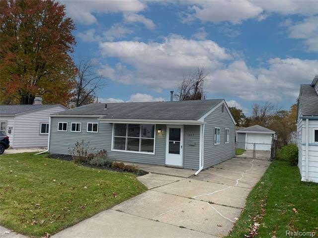 1615 E Greig Avenue – photo 3