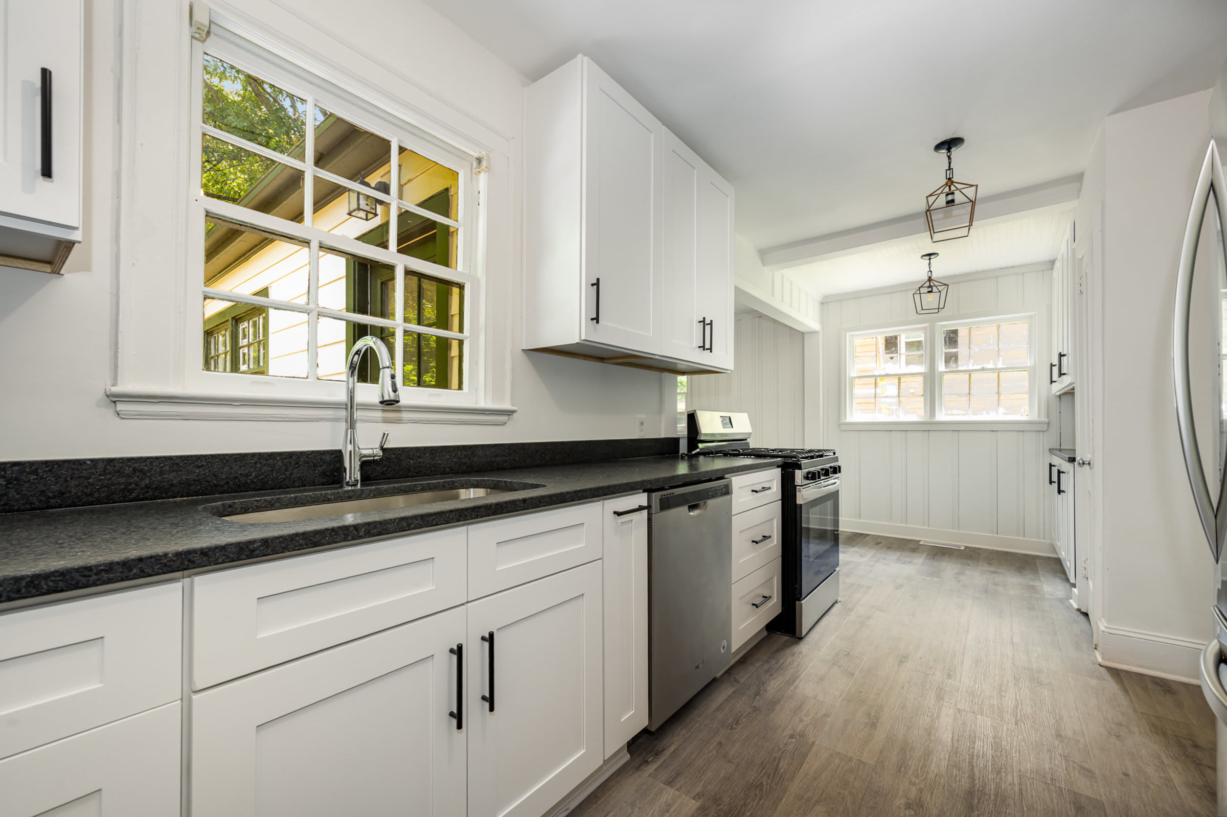 2035 Chesterfield Avenue – photo 5