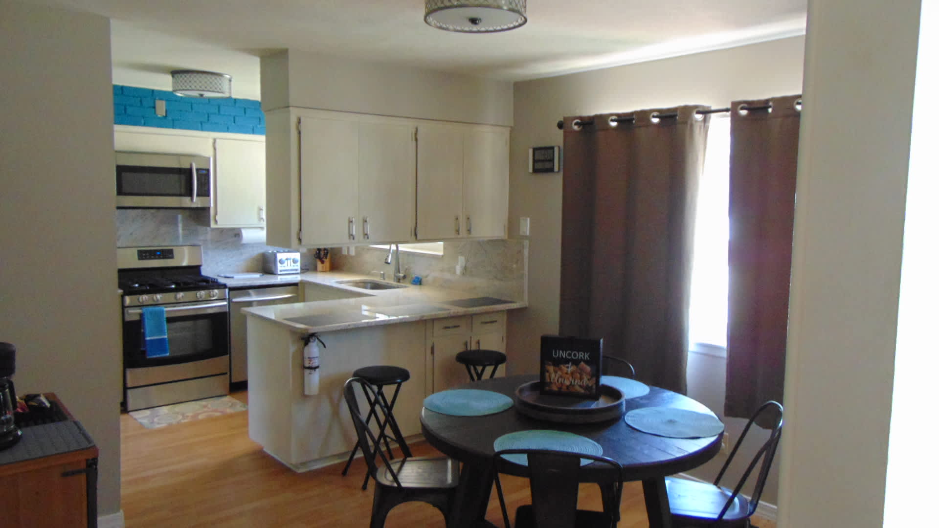 401 Canyon Springs Road*VACATION RENTAL* – photo 5