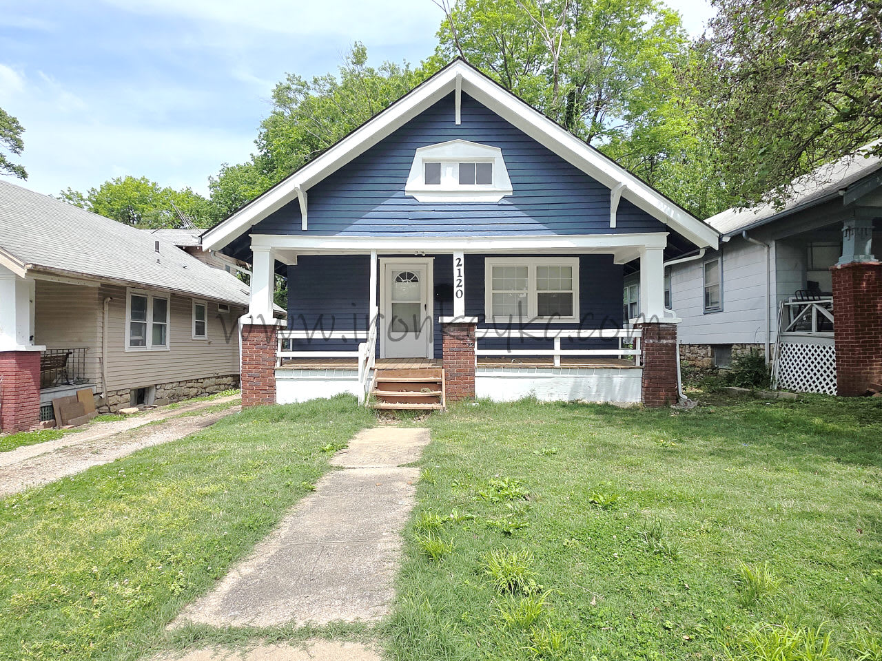2120 East 68th Terrace – photo 1