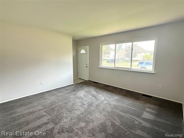 28476 MARQUETTE Street – photo 2