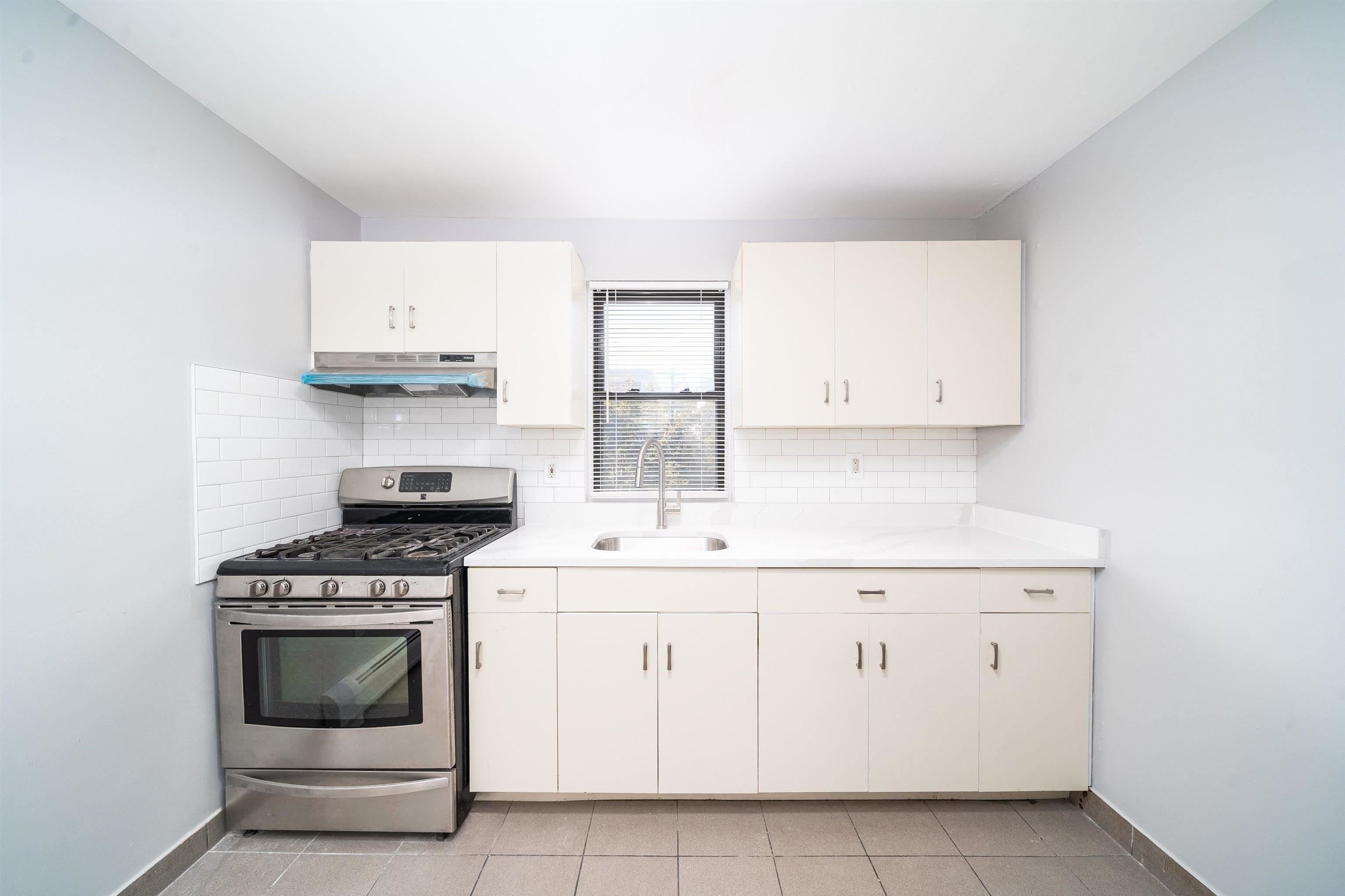 43 W 9Th St – photo 3