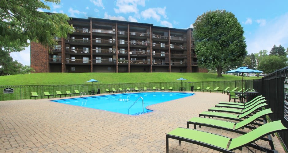 Embassy Park Apartments – photo 2
