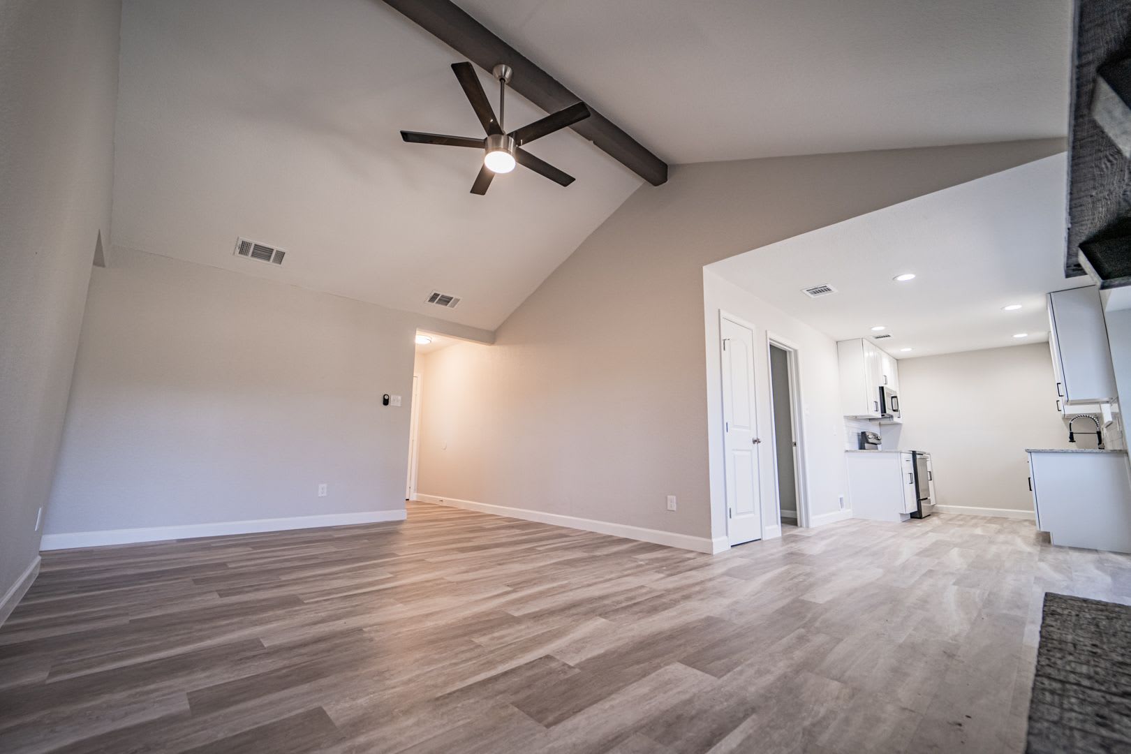 Updated 4 Bed / 2 Bath Home in Northwest San Antonio – photo 5