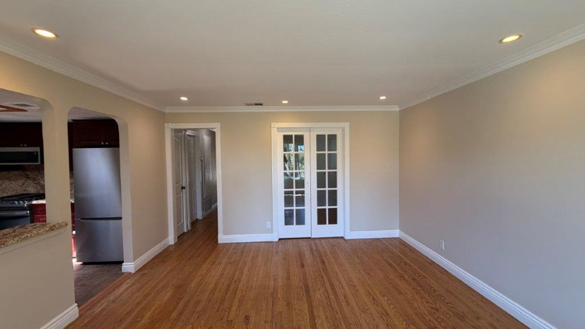 Beautiful Updated 4-Bedroom Martinez Home with Hardwood Floors, Backyard & Gardener Included – photo 3