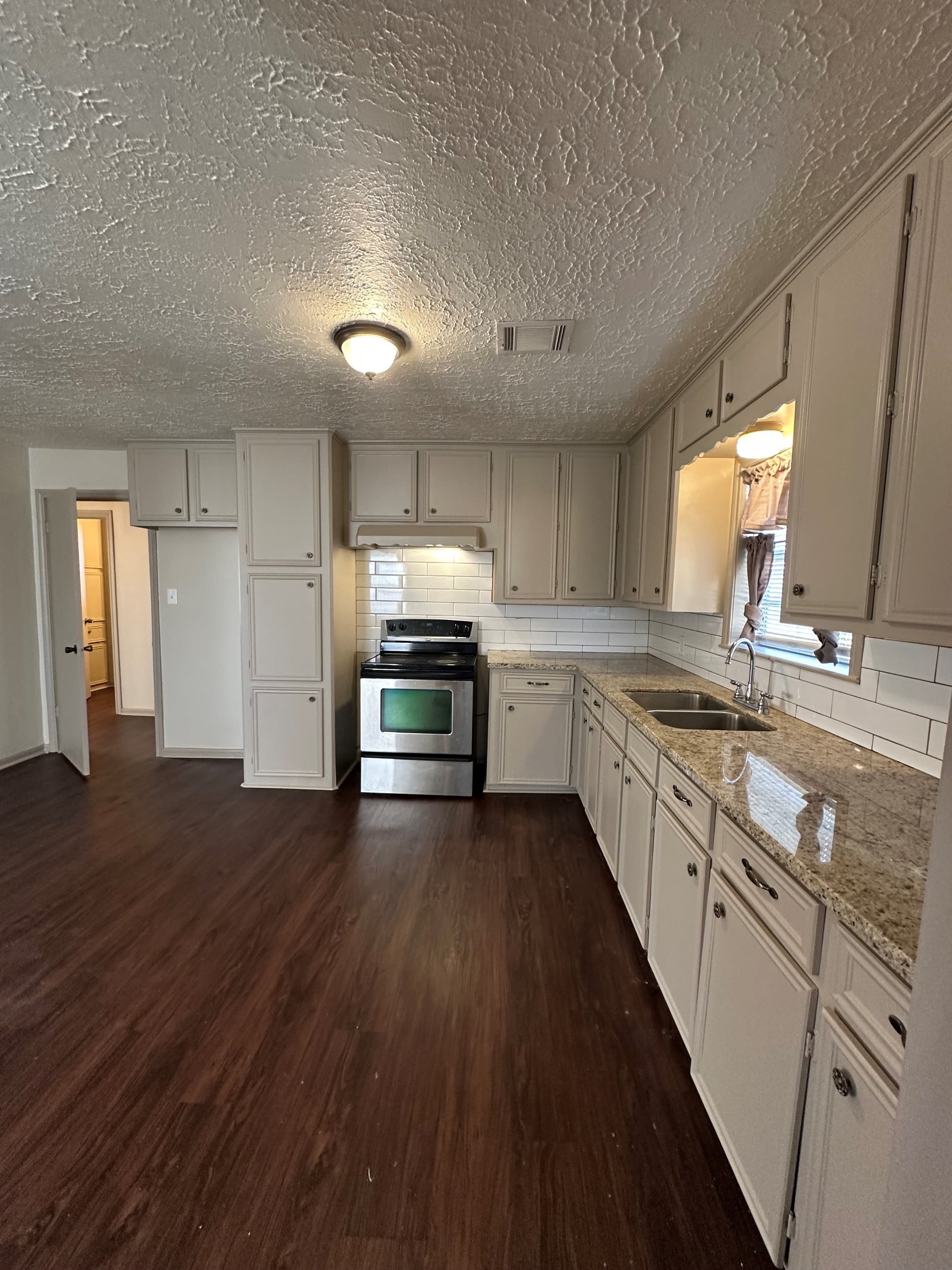 5561 Father Jaron Street – photo 5