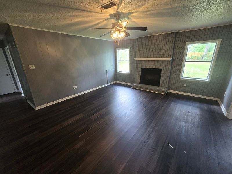 1320 Abigail St – photo 2