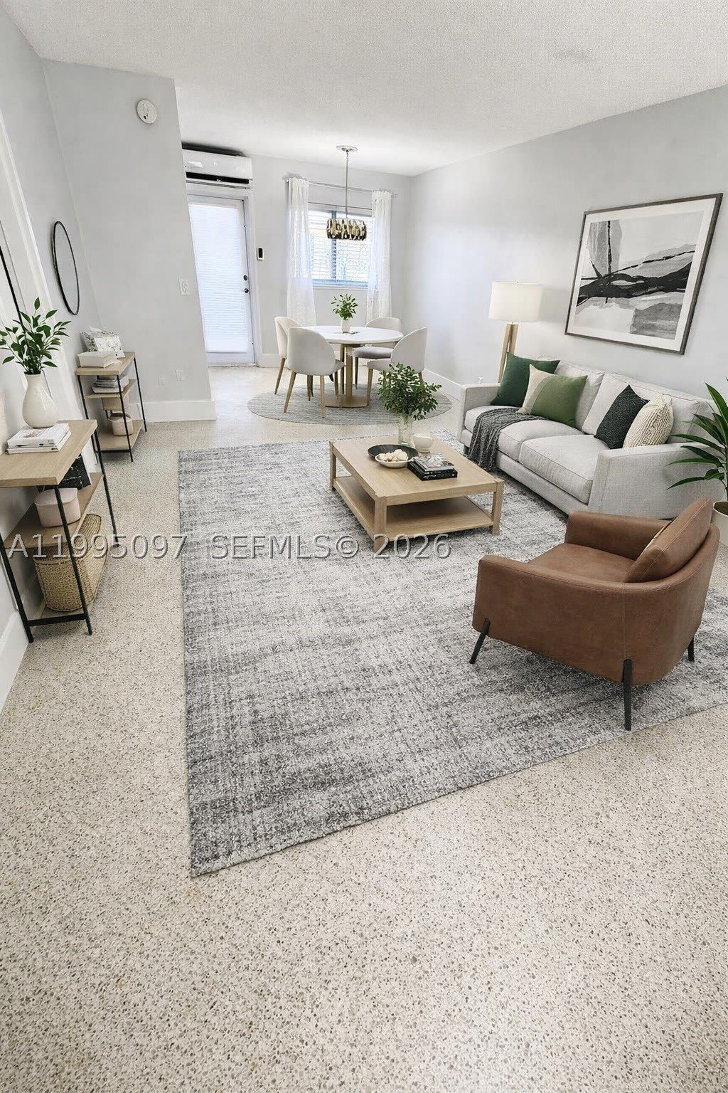 1601 SE 15 – photo 1