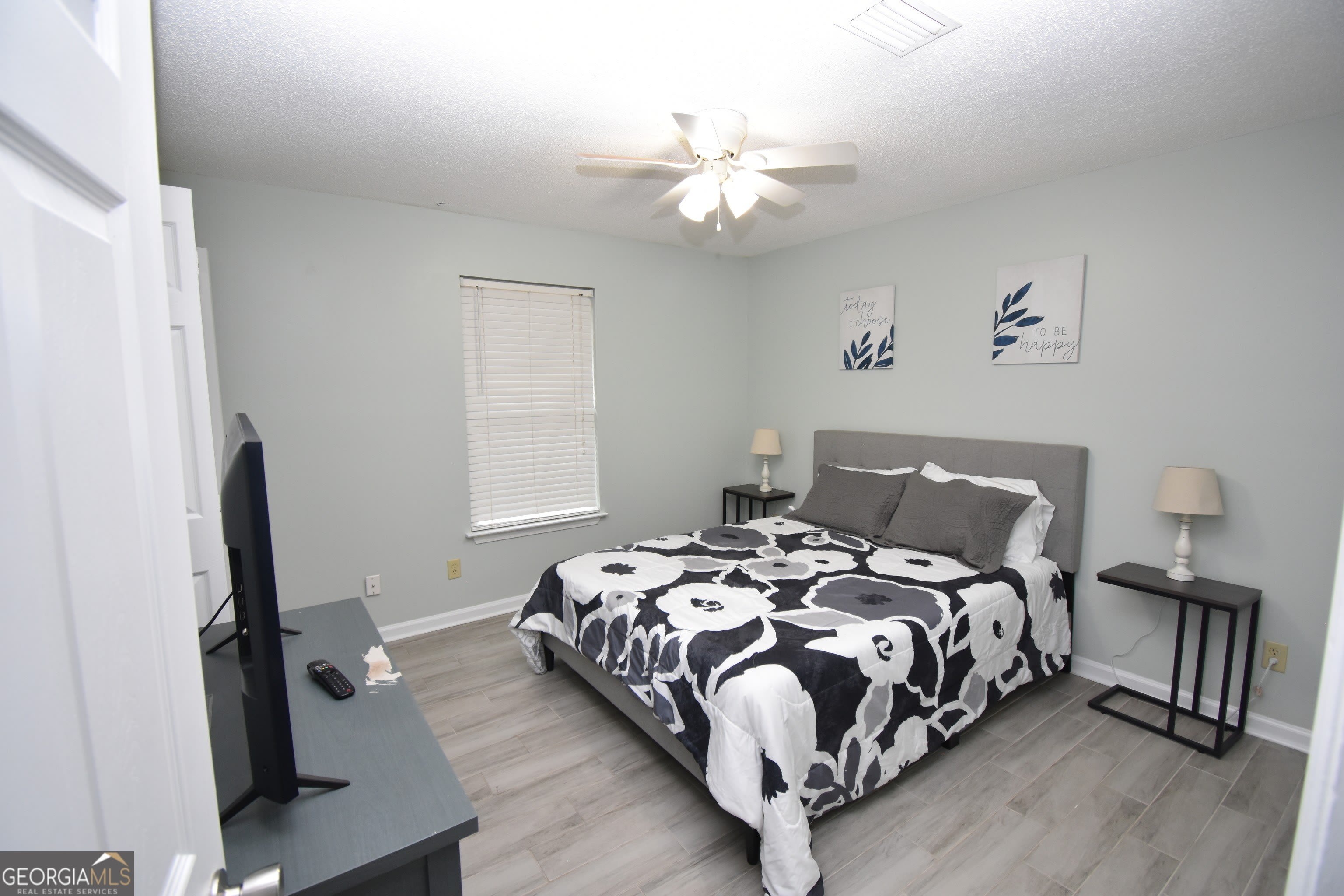 208 Gunter Street – photo 4