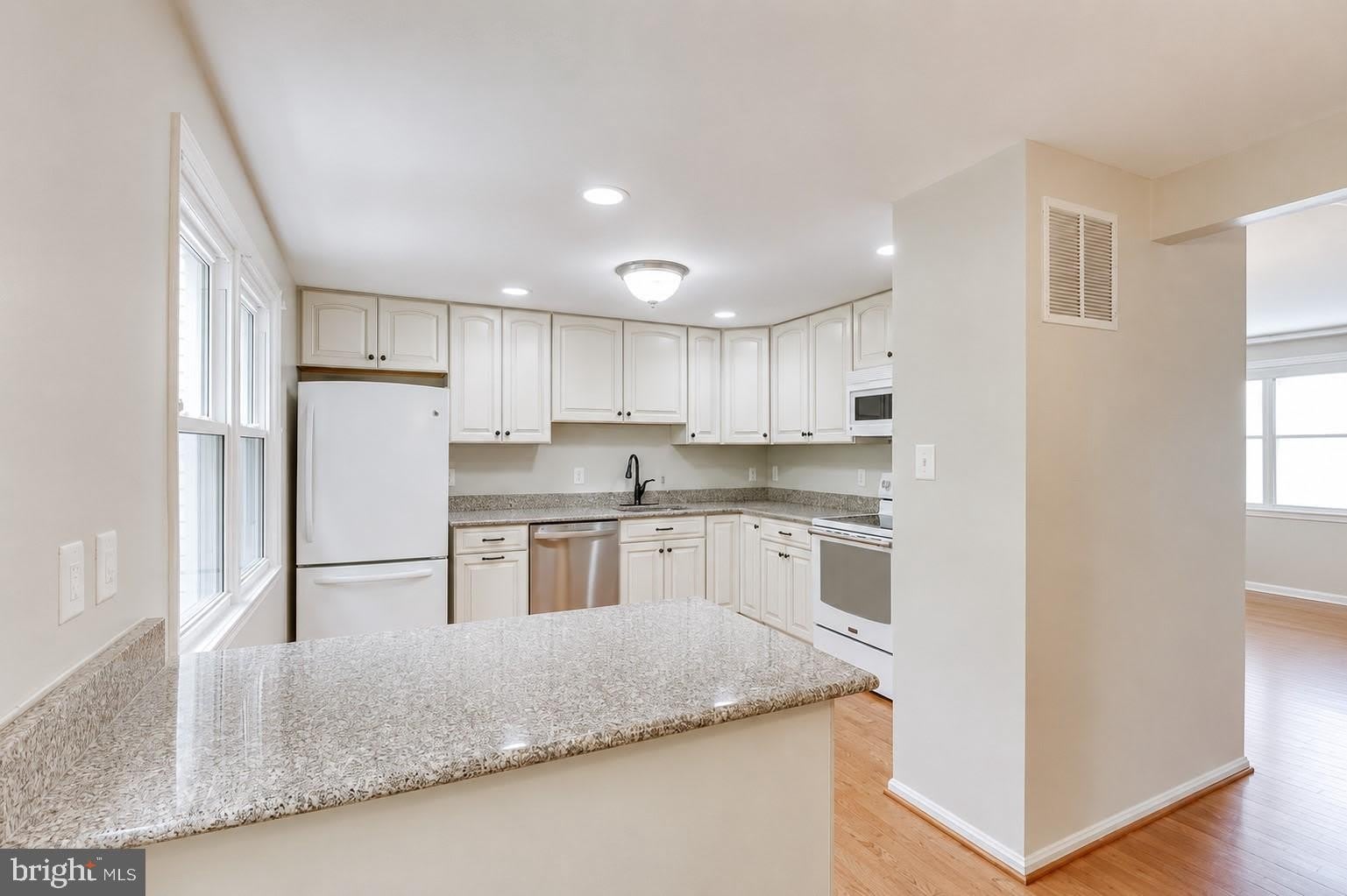 3005 SILENT VALLEY Drive – photo 5