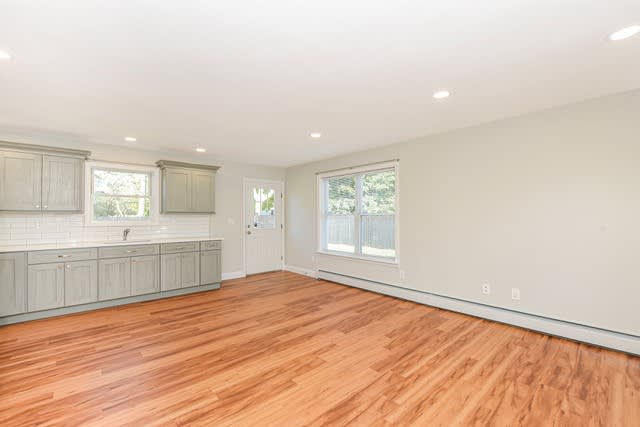 640 Post Avenue – photo 2