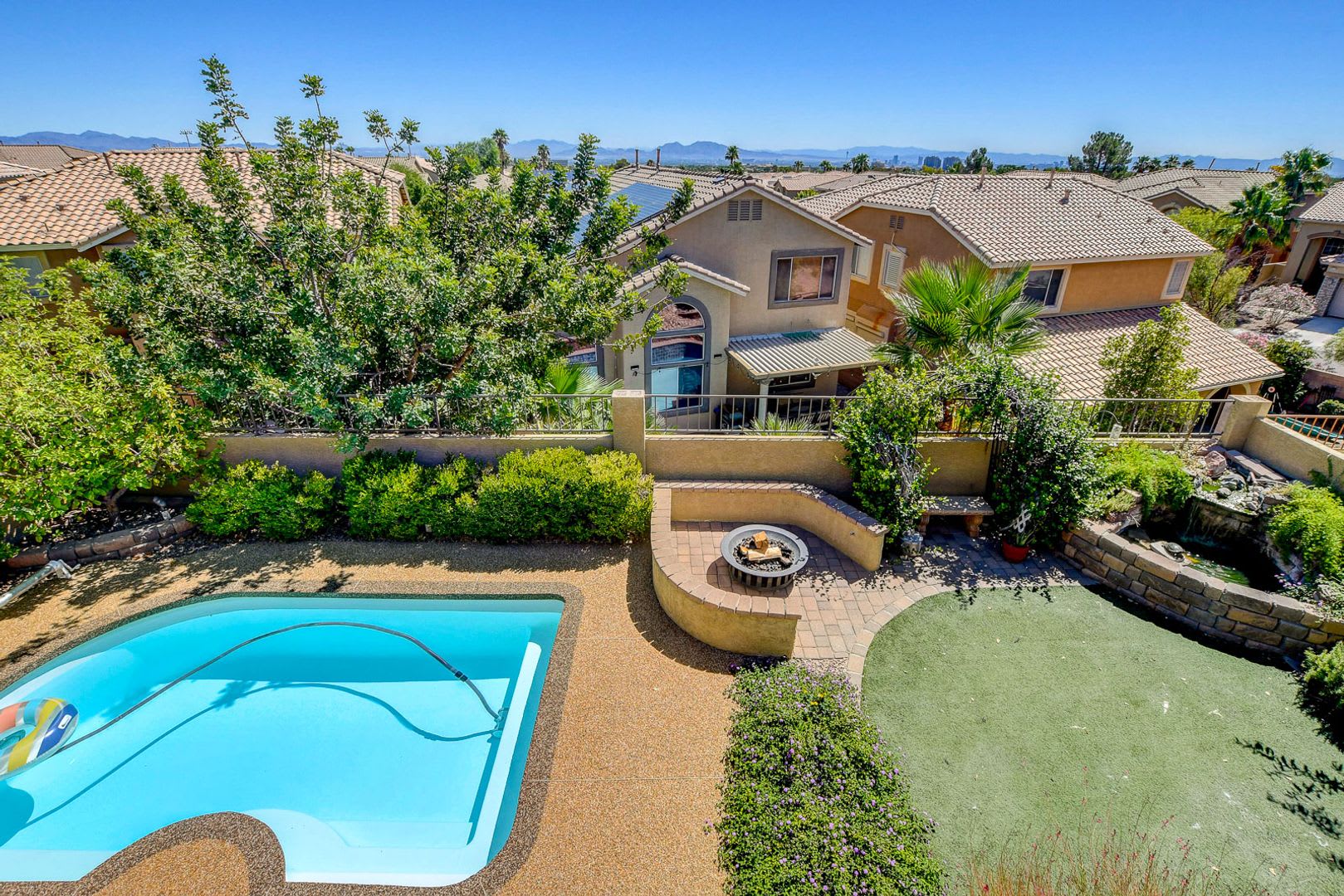 Stunning Summerlin Pool Home! – photo 1
