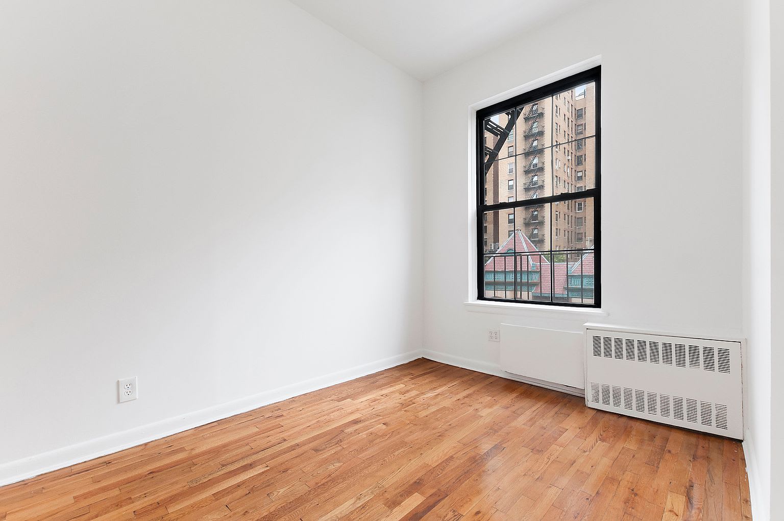 330 W 85Th St Apt 4A – photo 4