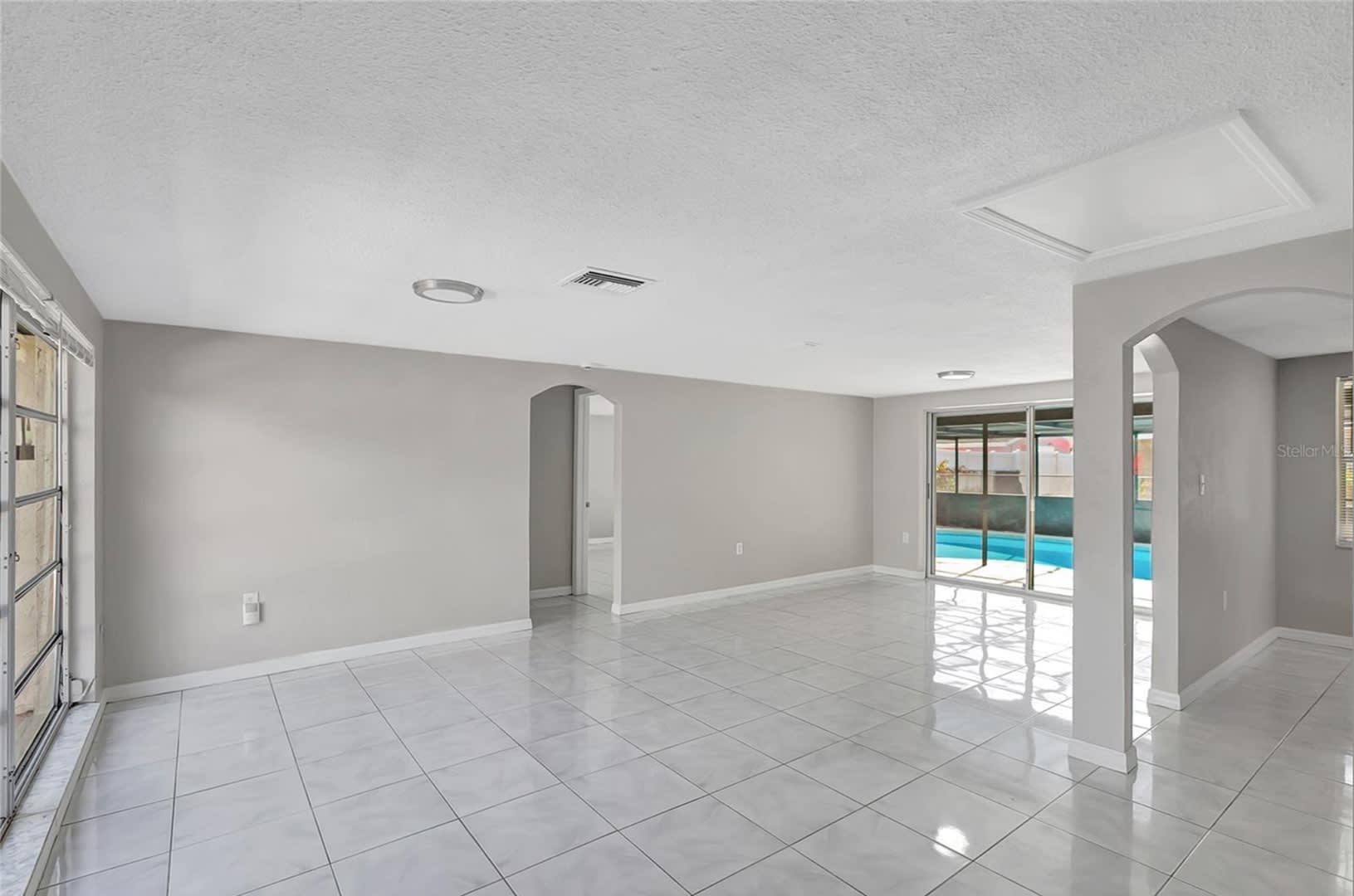 4 Bedroom in Port Richey – photo 4
