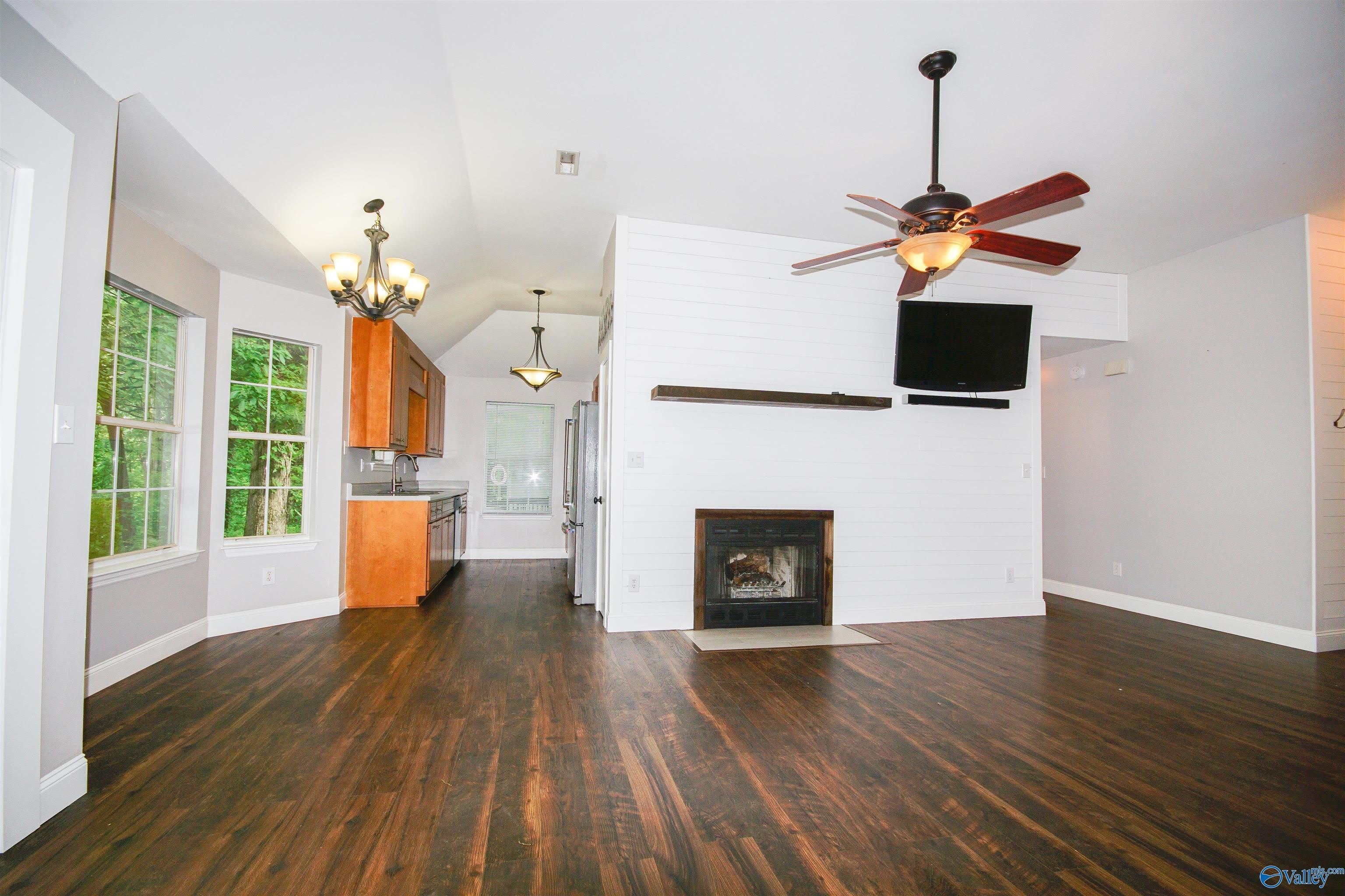 127 Rebecca Pines Drive – photo 4
