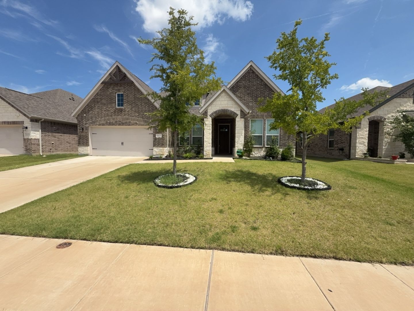 4BR/3BA – photo 1