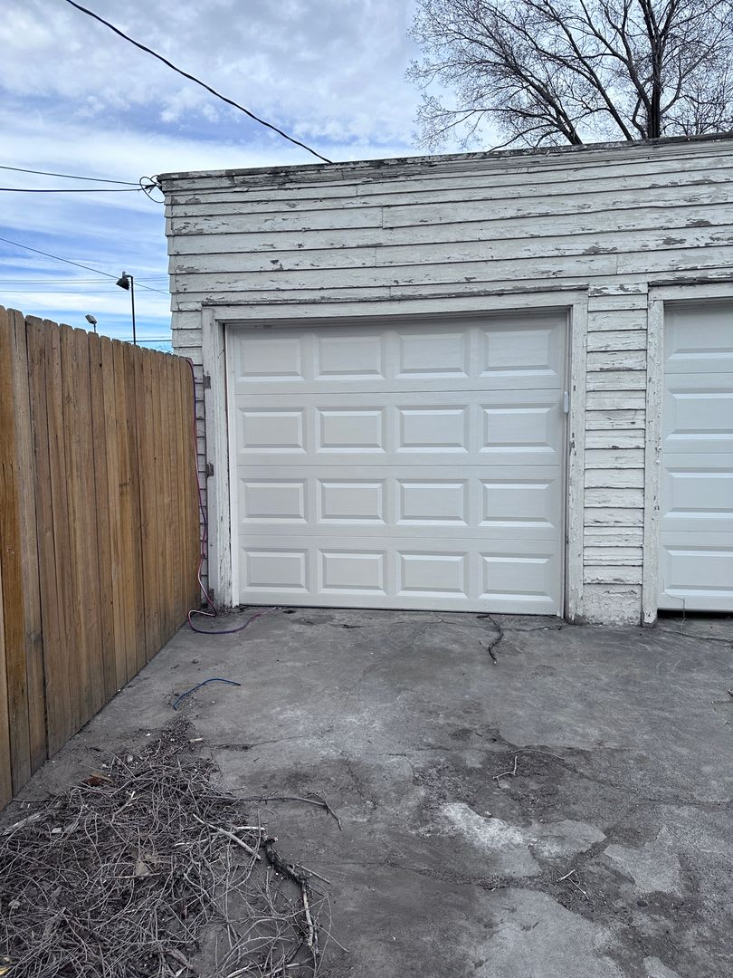 Charming Renovated 3Bd 1Ba Home With Garage Idaho Falls – photo 2