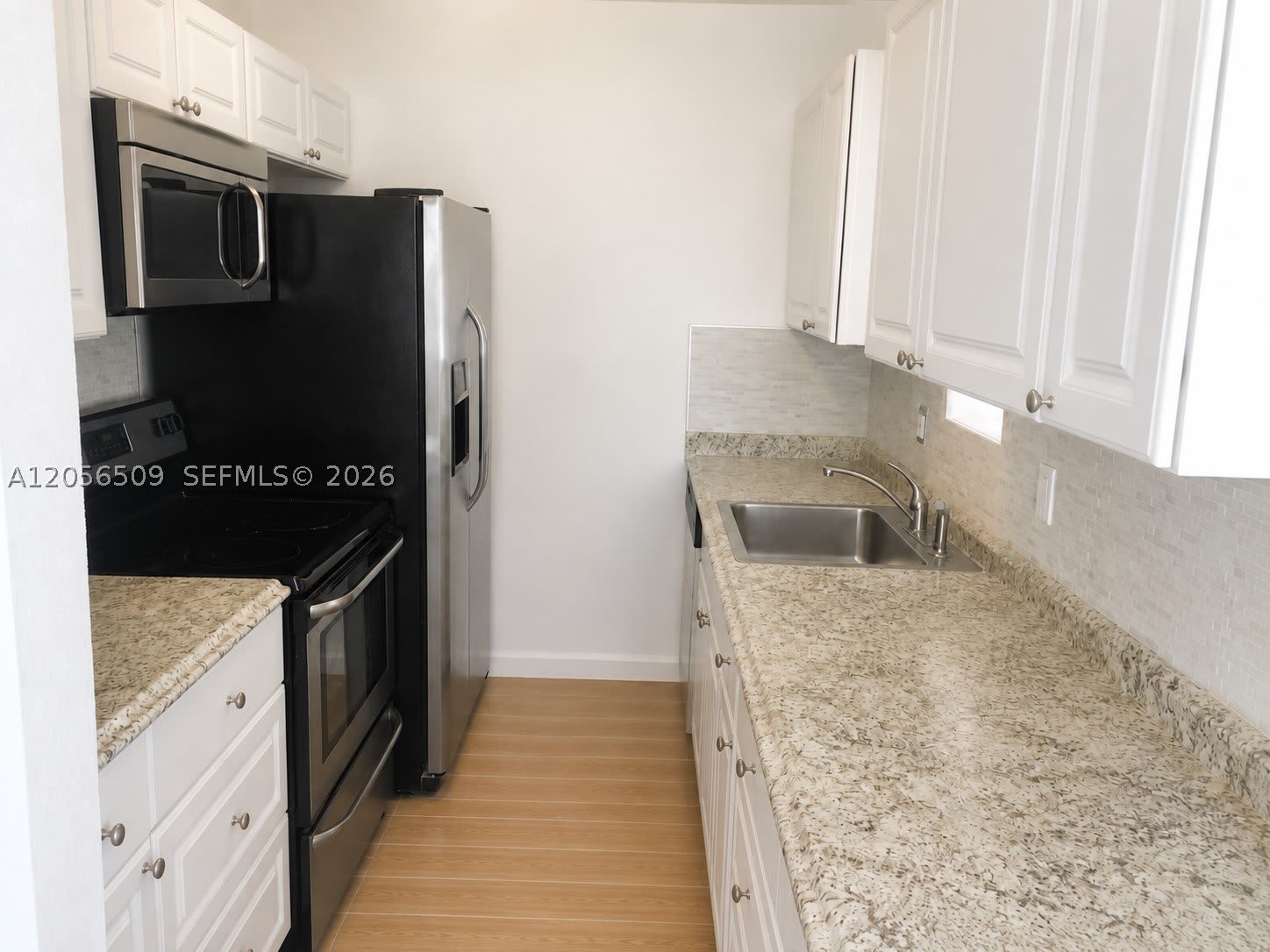 3300 SW 32nd Ave – photo 4