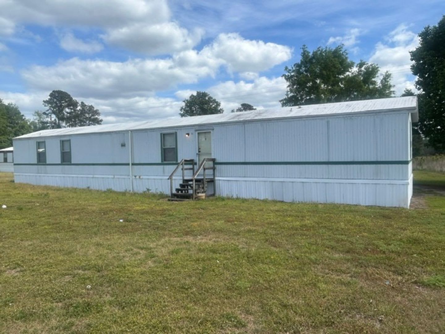 3-bedroom, 2-bath mobile home – photo 1