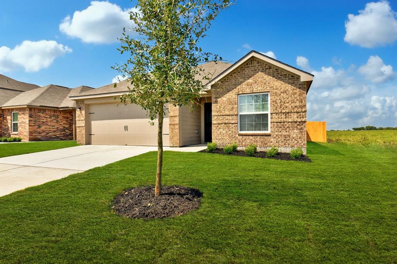 4-Bedroom Home with Solar Panels & Modern Finishes available in Elgin – photo 1