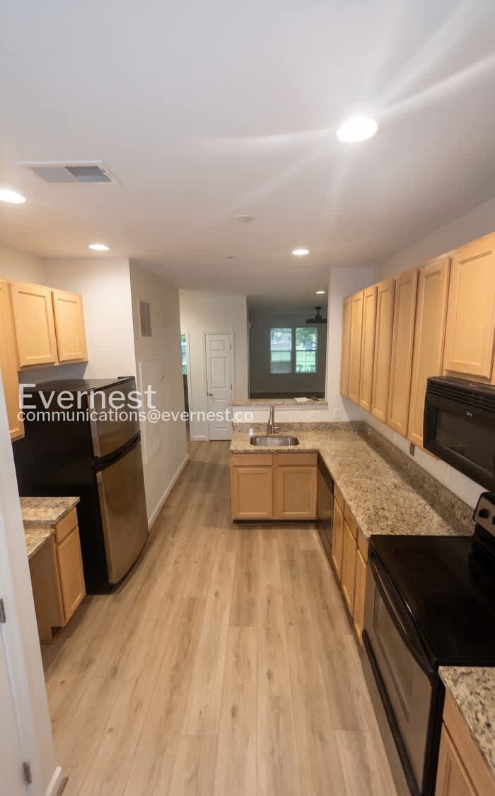 42536 Mayflower Terrace – photo 2