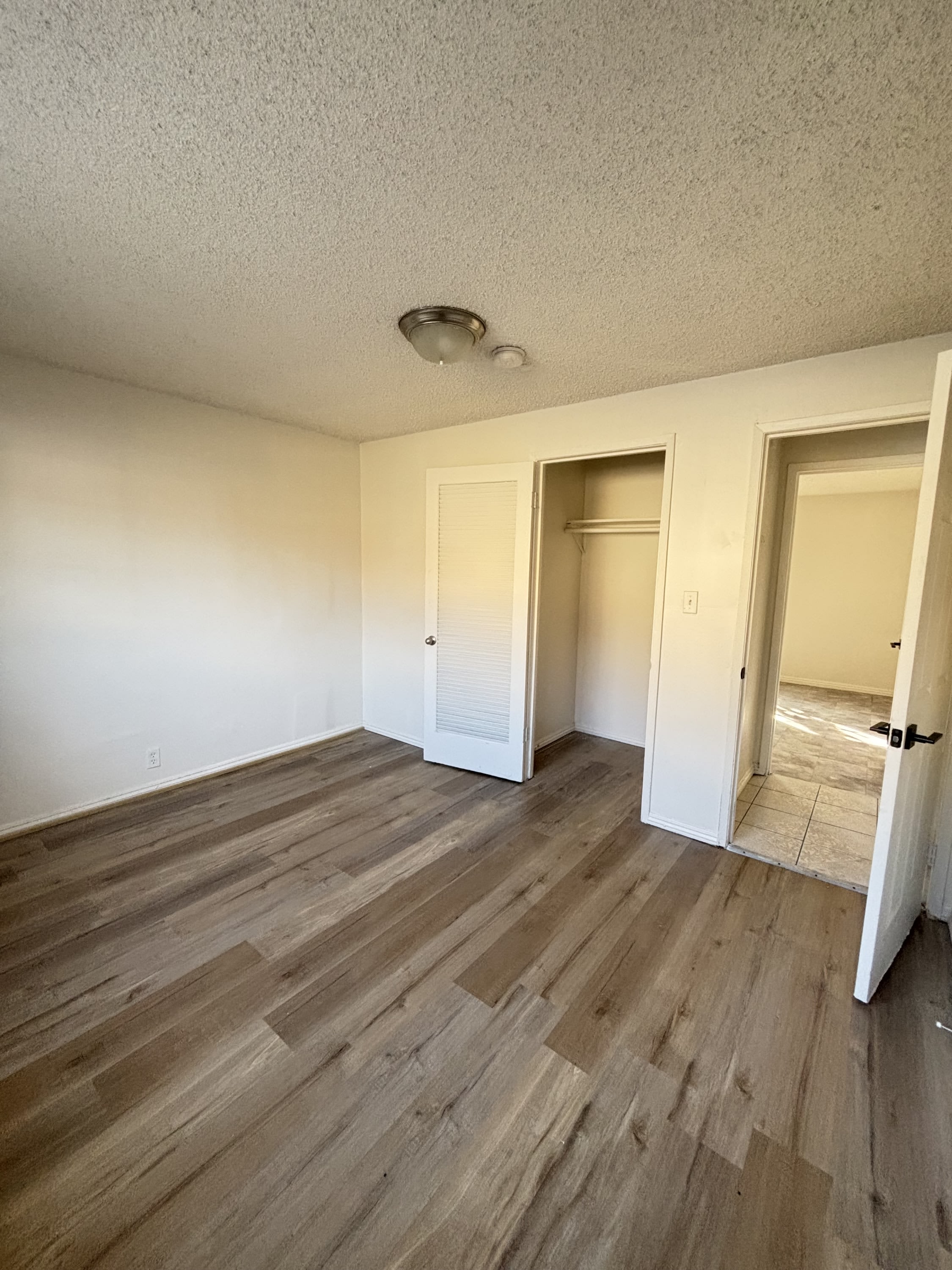 1215 East 43rd Place – photo 2