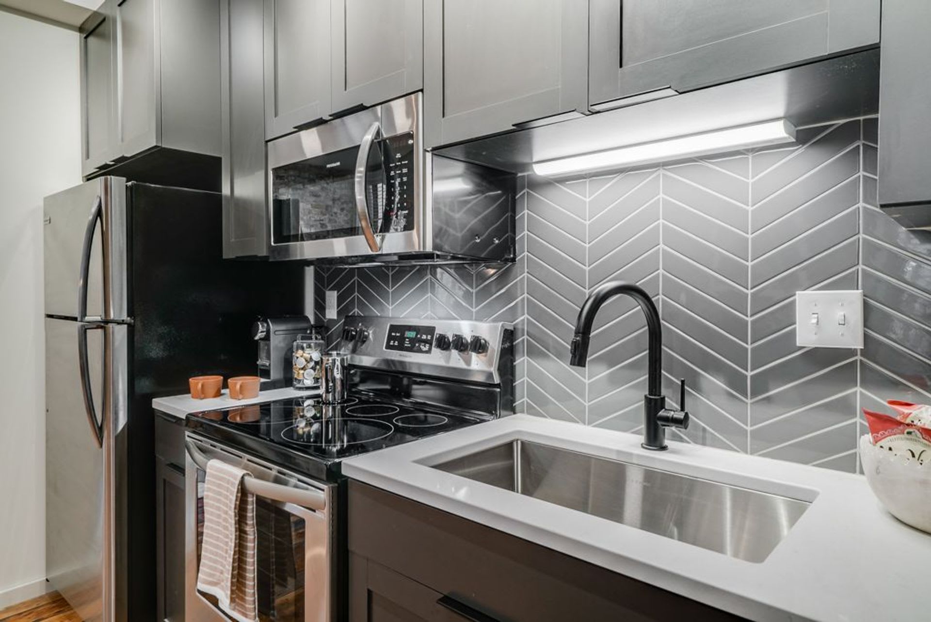 Commission House Apartments – photo 1