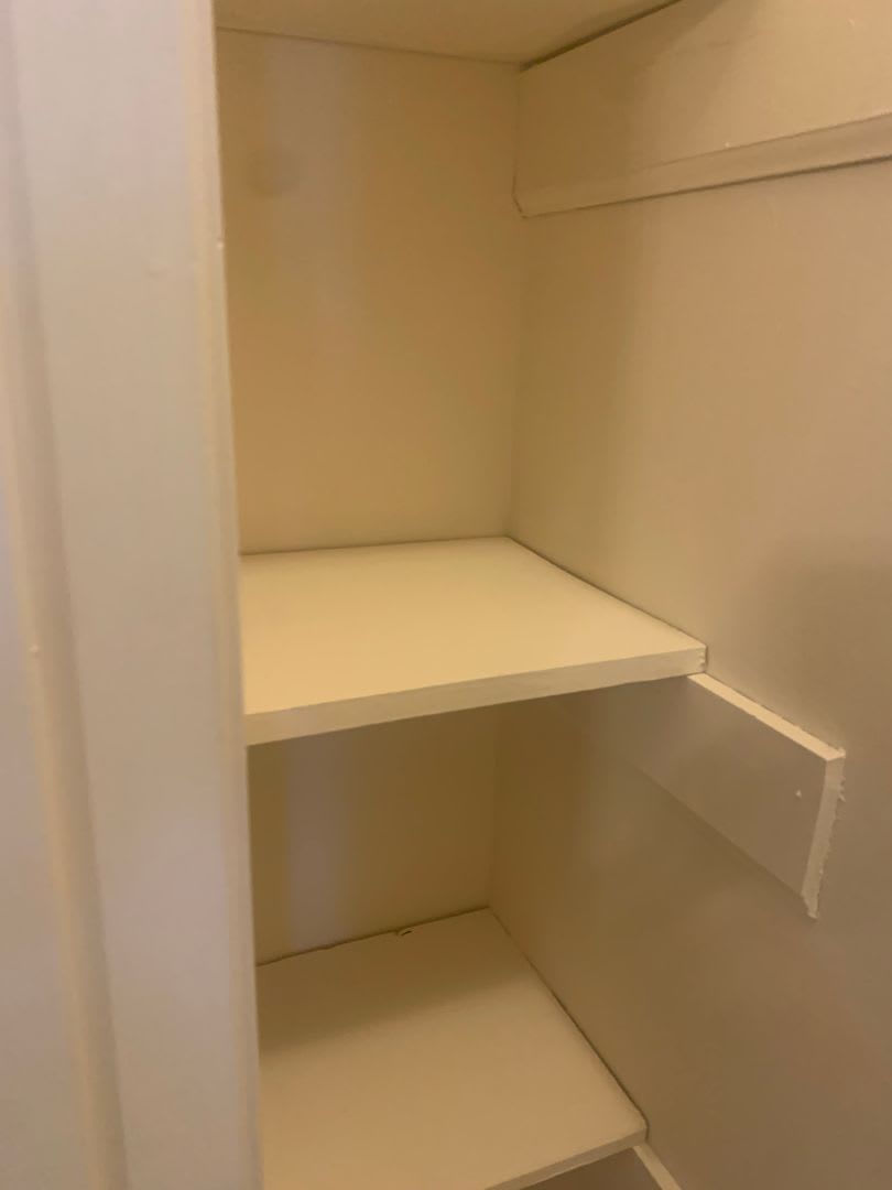 6133 Highcastle Court ~ Londonderry Townhome ~ Pets Negotiable ~ 3 brm~ 2 1/2 bath end unit – photo 2