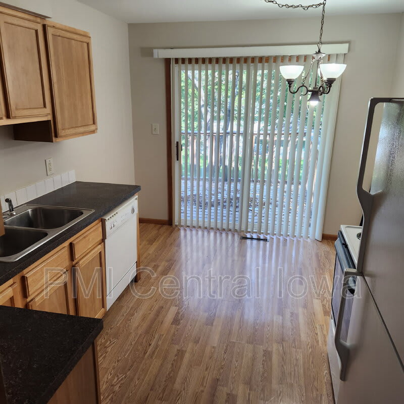 6615 Washington Ave – photo 5
