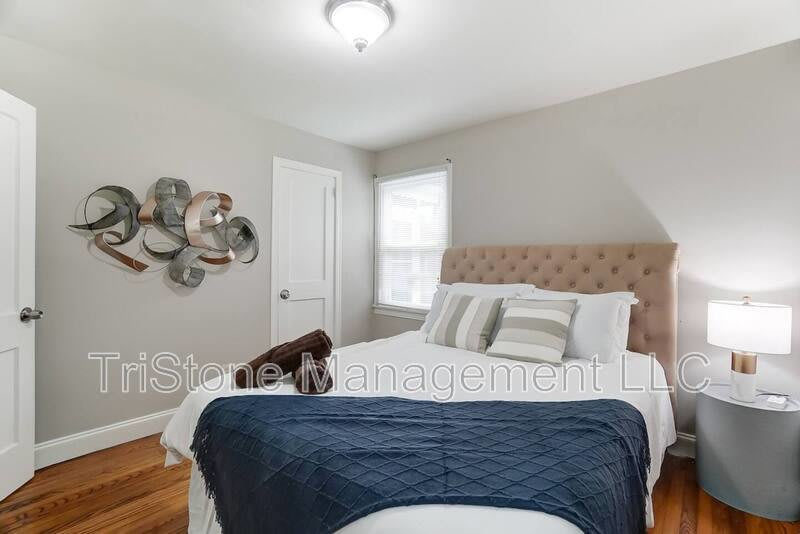 1317 Remount Road – photo 4