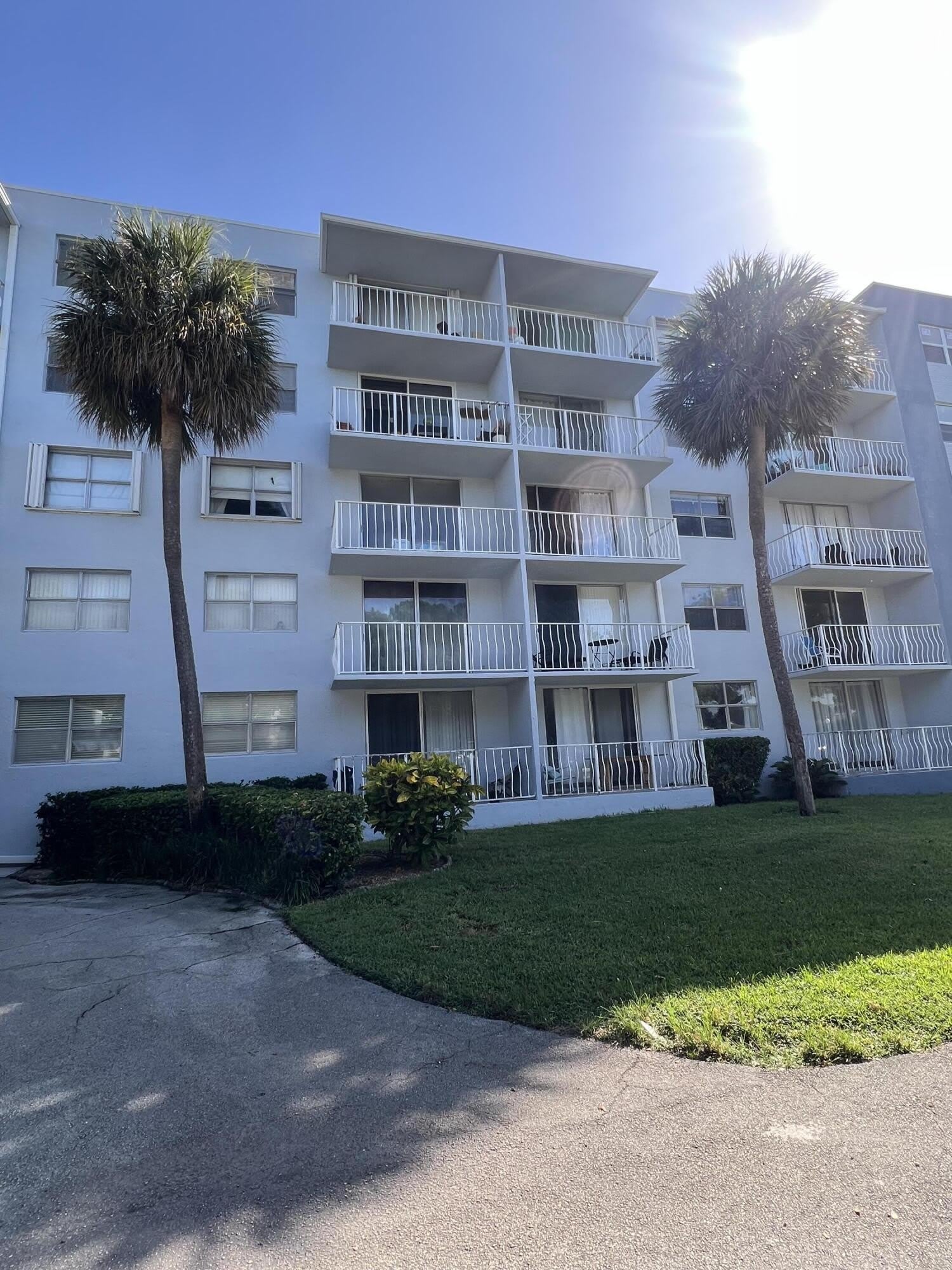 480 Executive Center Drive – photo 3