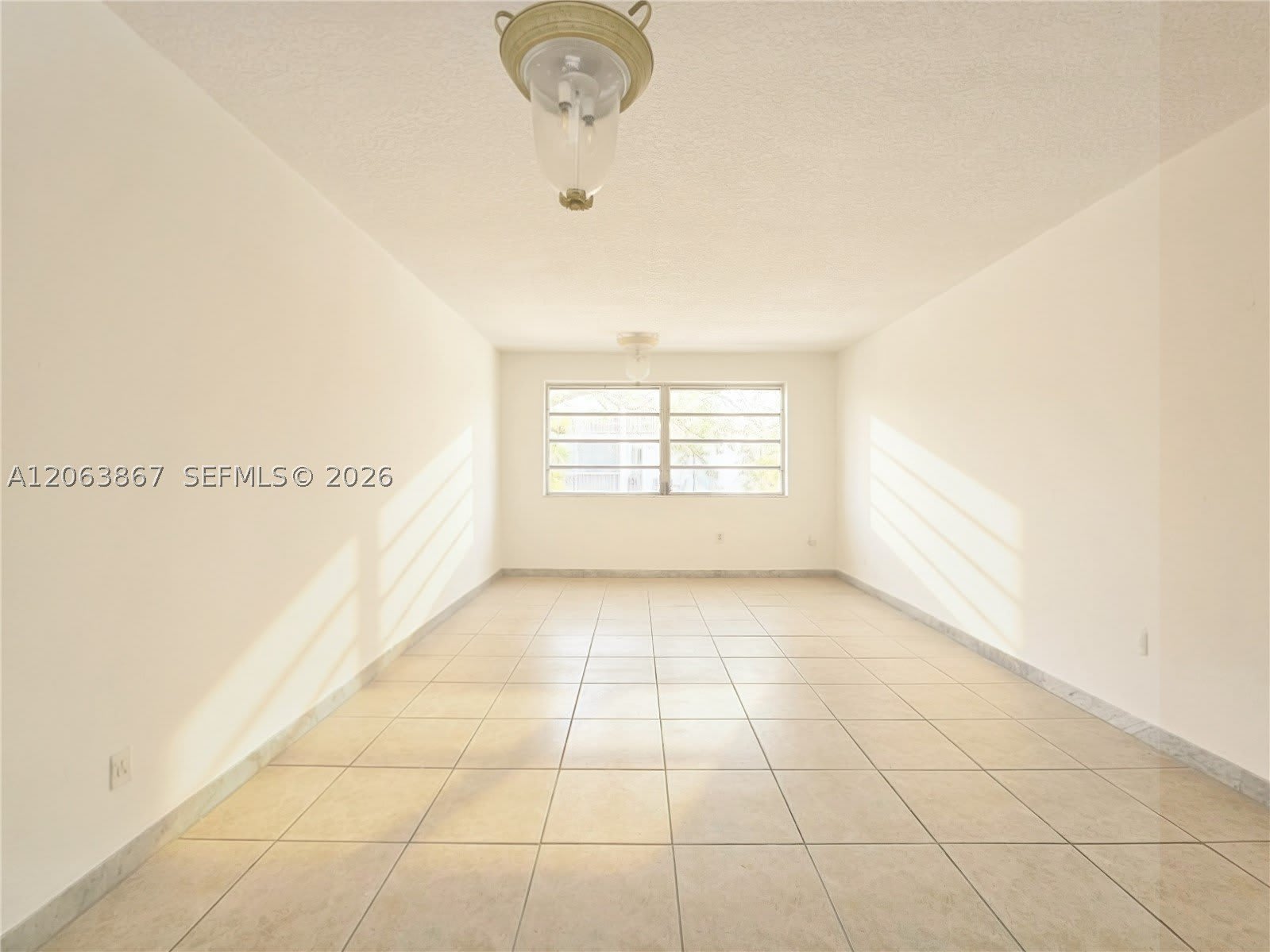 1225 NE 124th St – photo 1