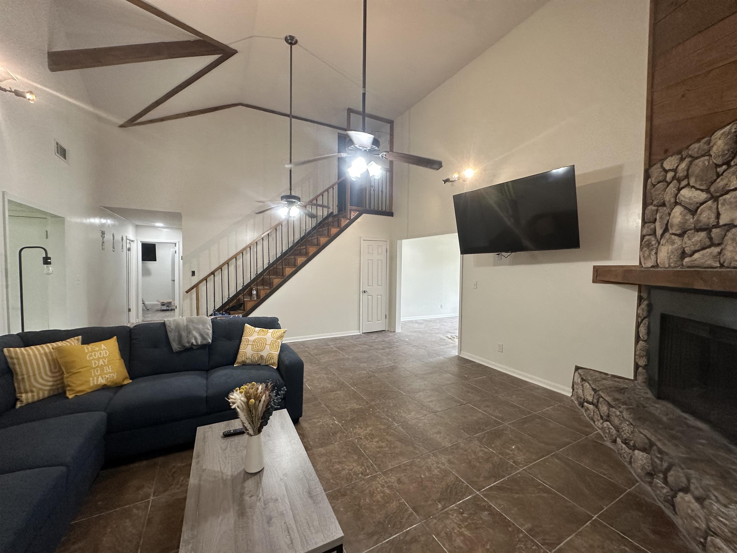 2385 Leonard Road – photo 5