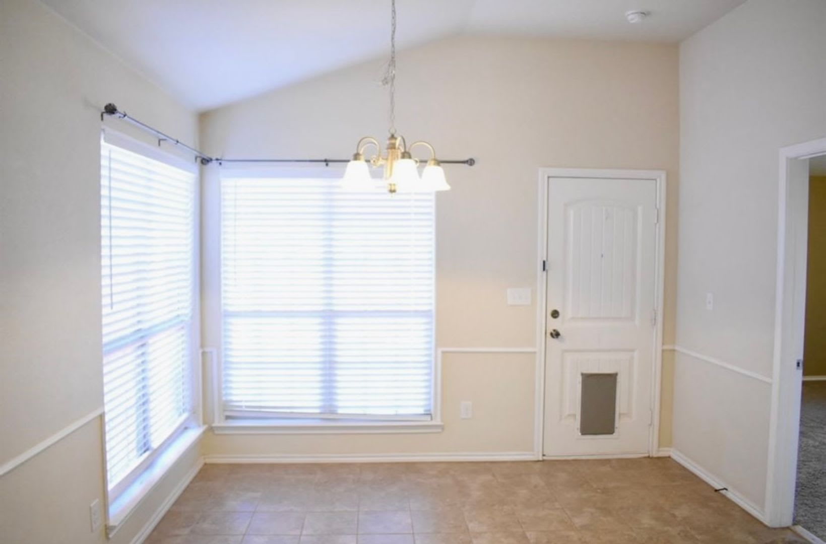 Beautiful 3/2/2 in Lubbock-Cooper ISD! – photo 4