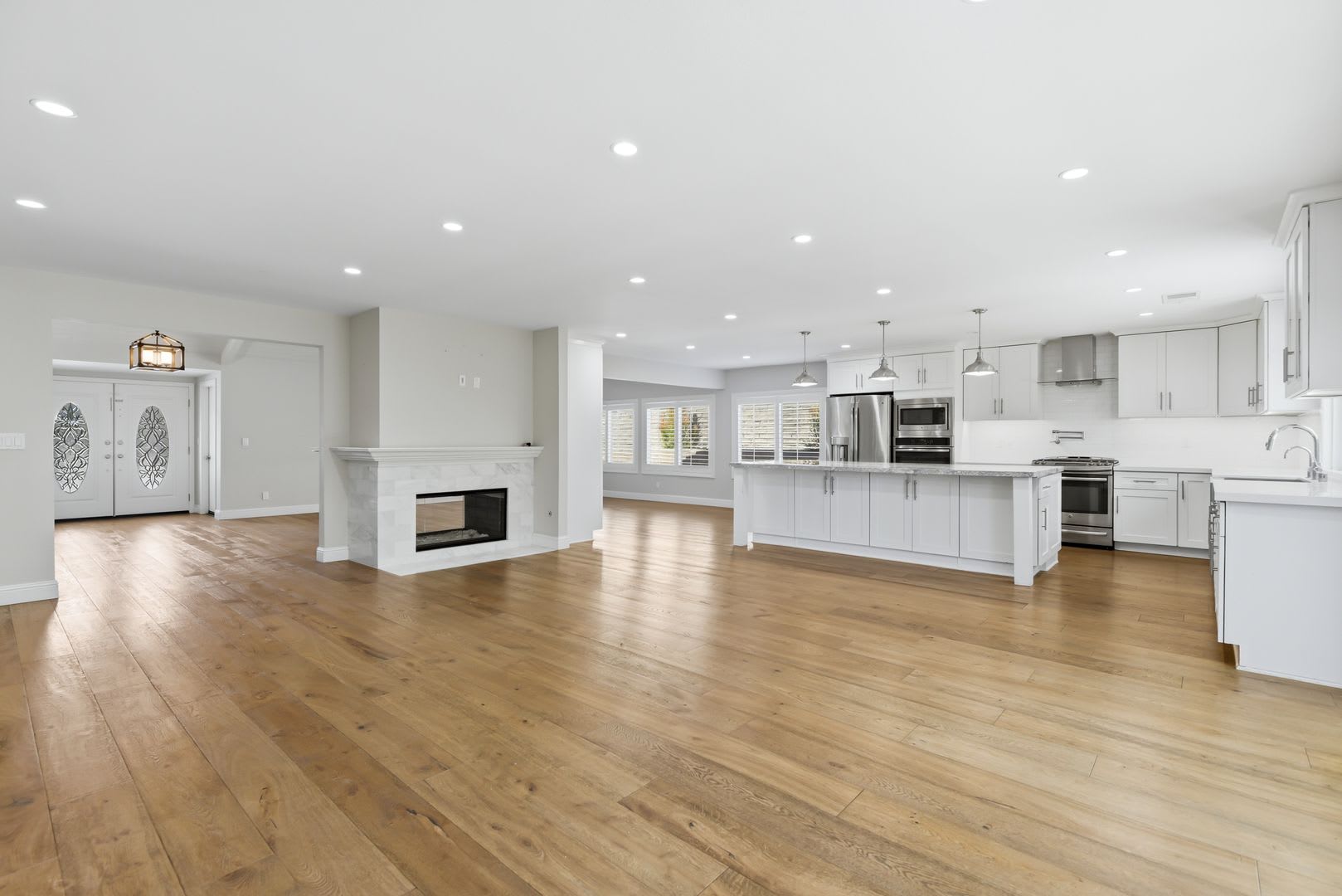 Fully Remodeled 4 Bed + 2.5 Bath Home in Desirable Westlake Hills! – photo 3