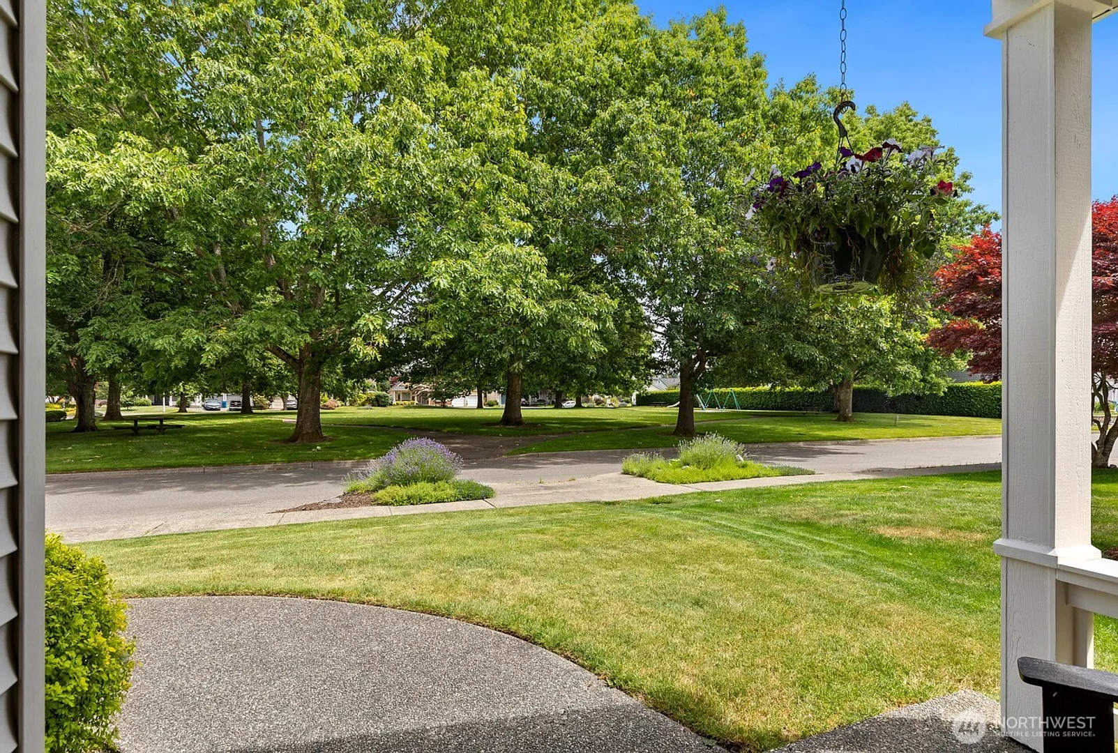 Charming 3-Bedroom Home in Magnuson Place – photo 3