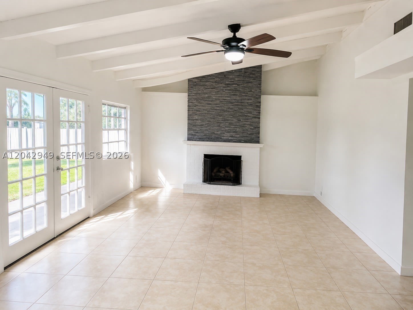 401 NW 198th St – photo 2